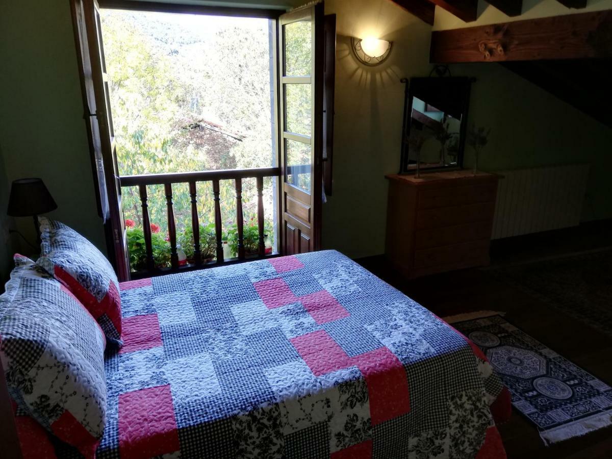 Casa Rural Josefina Aliezo Екстериор снимка